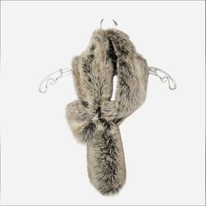 Preston & York Gray Faux Fur Scarf